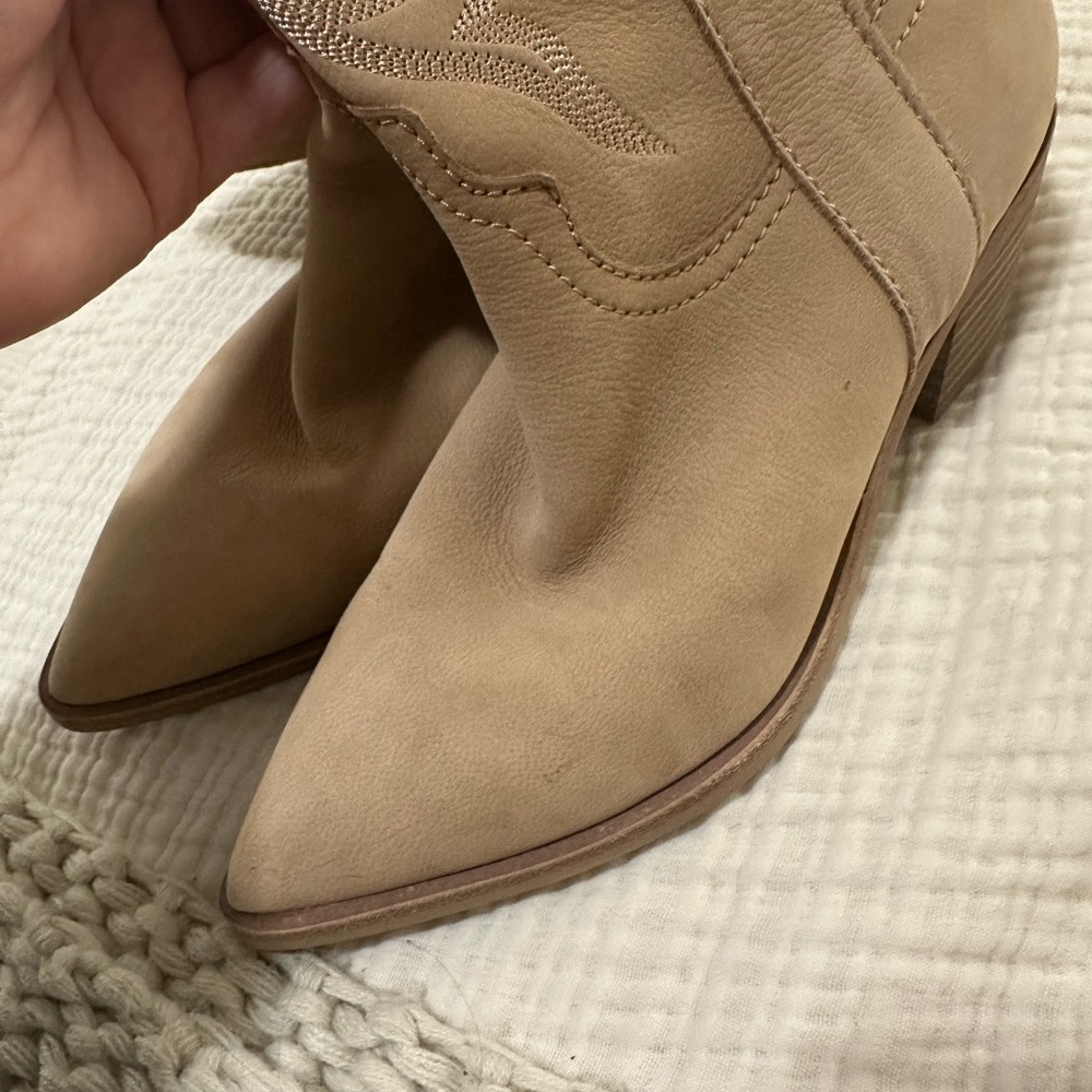 Dolce Vita Western-Style Women's Boots - Picture 10 of 12